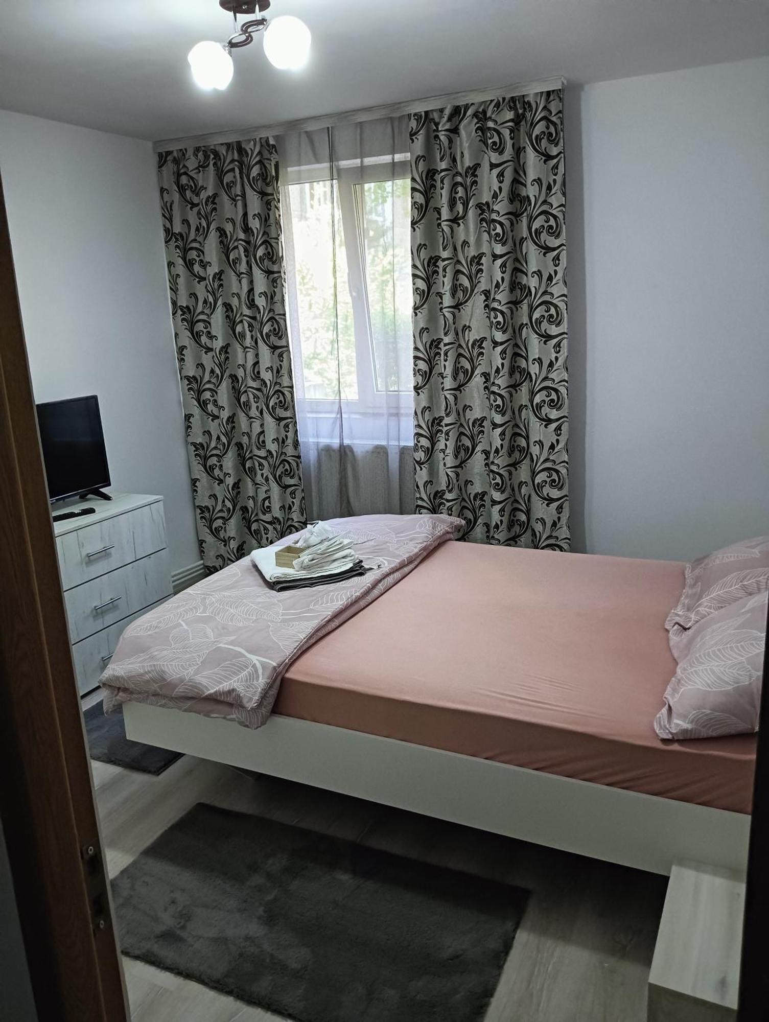 Apartament Hd2 Hunedoara Buitenkant foto